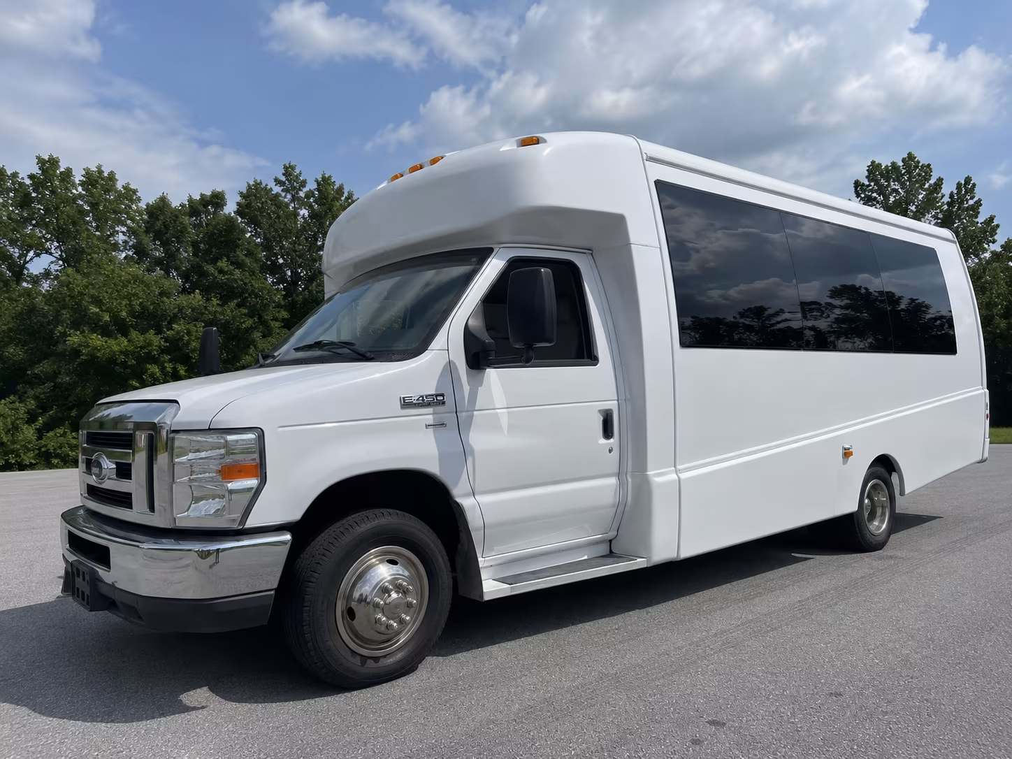 party buses and minibuses to boston prom venues from brookline